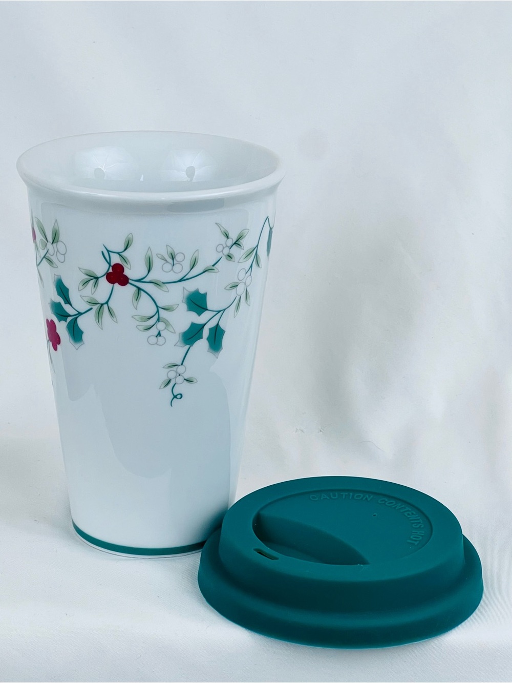 Pfaltzgraff Winterberry Ceramic 10oz. Coffee Travel Tumbler Cup w/ Silicone Lid